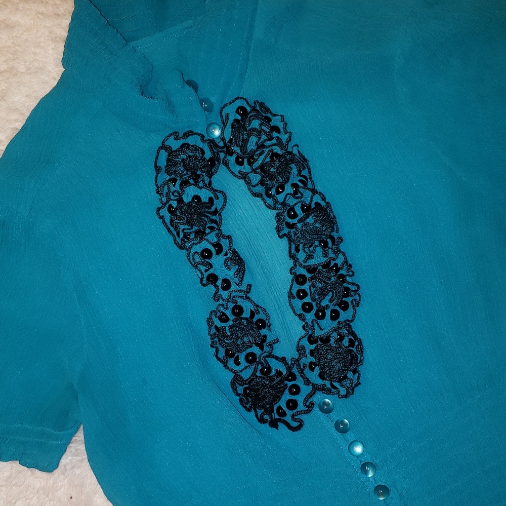 Bebe blouse - Picture 2 of 3